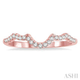 1/6 Ctw Curved Round Cut Diamond Wedding Band in 14K Rose Gold
