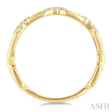 1/20 Ctw Oval Shaped Open Window Links Round Cut Diamond Stackable Fashion Band in 14K Yellow Gold