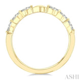 1/4 Ctw Marquise Cut Diamond Fashion Curved Band in 14K Yellow Gold