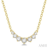 1/4 Ctw Graduated Diamond Smile Necklace in 14K Yellow Gold
